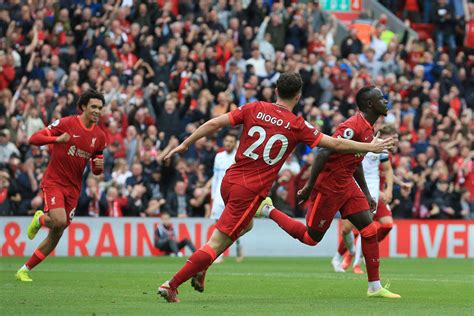 Liverpool evinde Burnley'i 3 golle maрlup etti